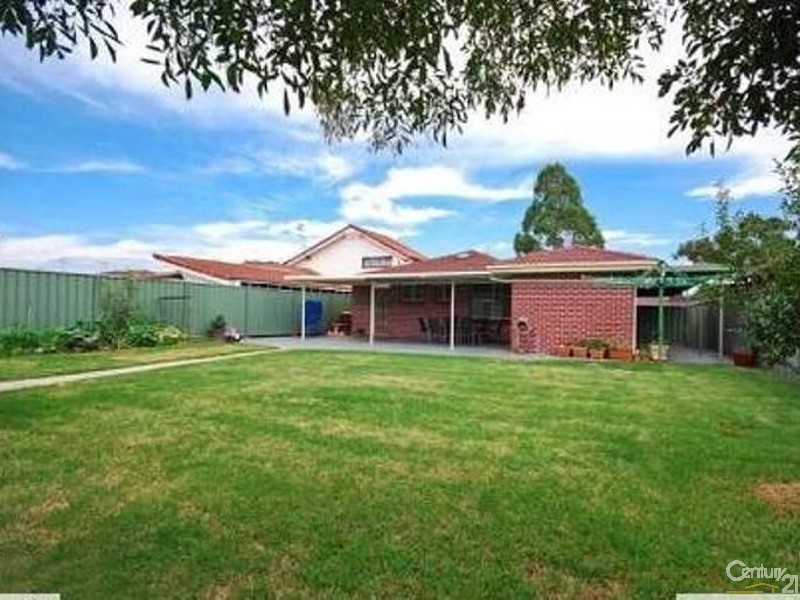 10 Hanna Ave, Lurnea NSW 2170
