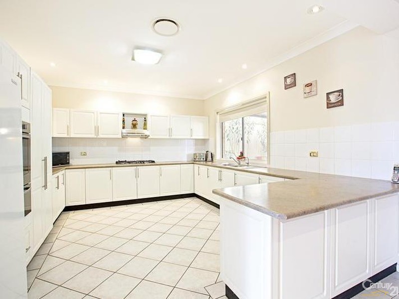 3 Roxby Place, Hinchinbrook NSW 2168