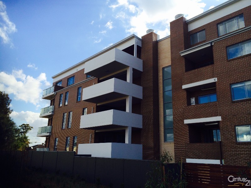 15/2 Currajong Road, Casula NSW 2170