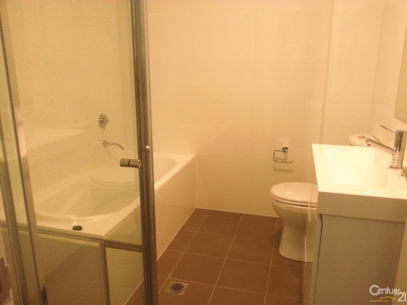 15/2 Currajong Road, Casula NSW 2170