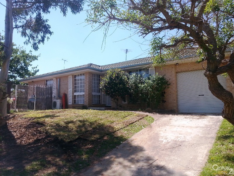 32 Bluff Street, Green Valley NSW 2168