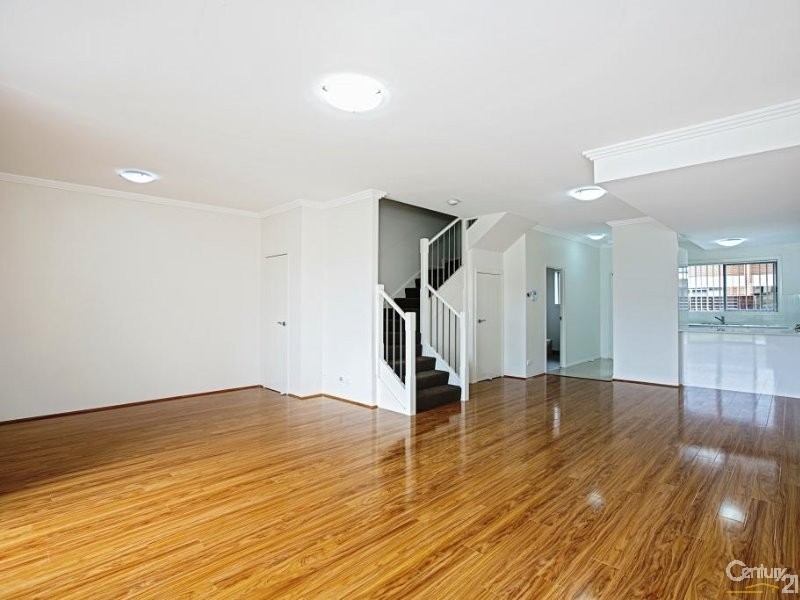 9/2 Kurrajong Road, Casula NSW 2170