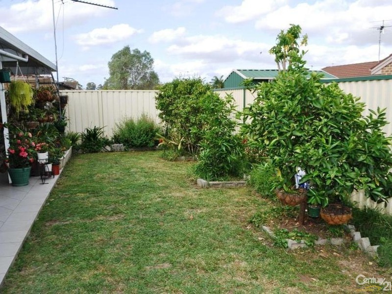 Edensor Park NSW 2176