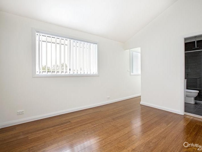 23 Marconi Road, Bossley Park NSW 2176