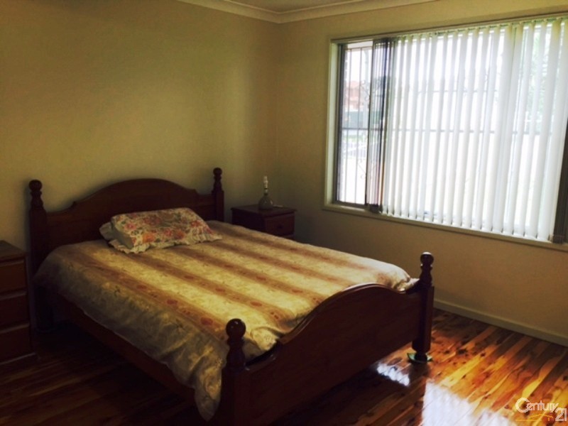 St Johns Park NSW 2176