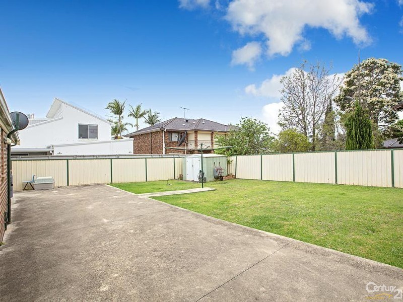 74 Cherokee Avenue, Greenfield Park NSW 2176