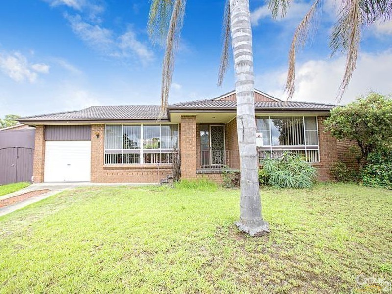 25 Drummoyne Crescent, St Johns Park NSW 2176