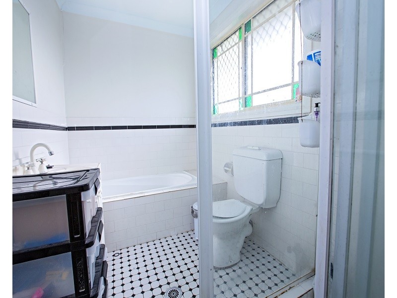 2/29 Flowerdale Road, Liverpool NSW 2170