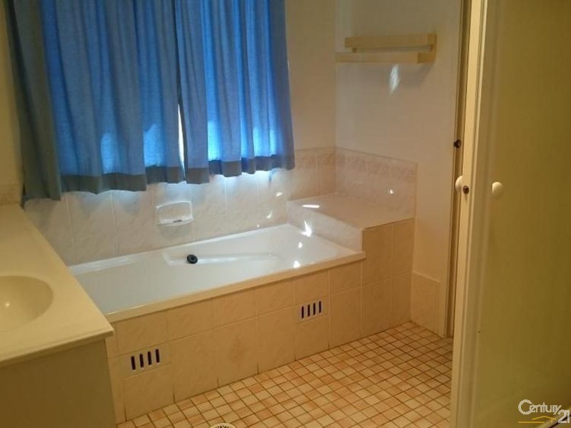 Hinchinbrook NSW 2168