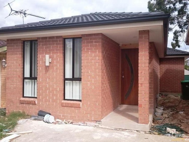 2A Myora place, Green Valley NSW 2168