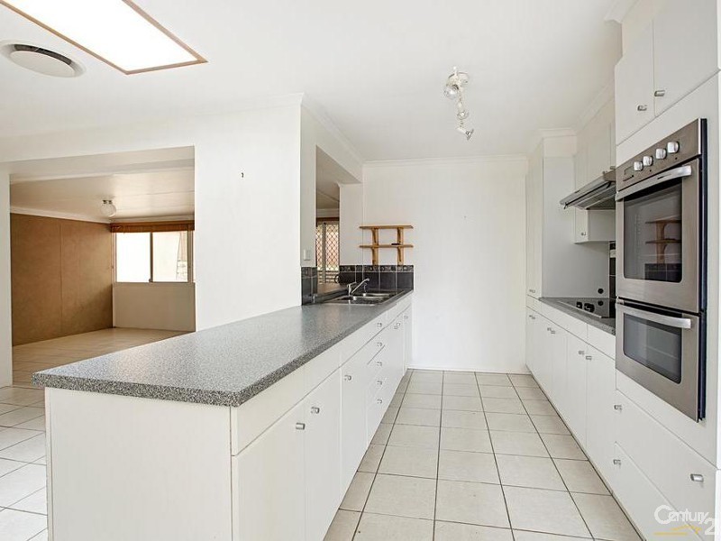 18 Kingfisher Avenue, Hinchinbrook NSW 2168