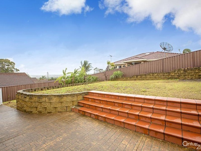 18 Kingfisher Avenue, Hinchinbrook NSW 2168