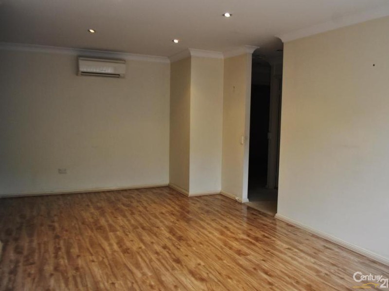 2/381 Wentworth Street, Toongabbie NSW 2146