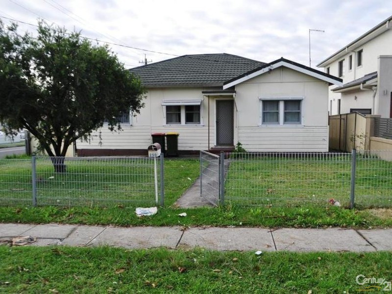 250 Ware Street, Fairfield Heights NSW 2165