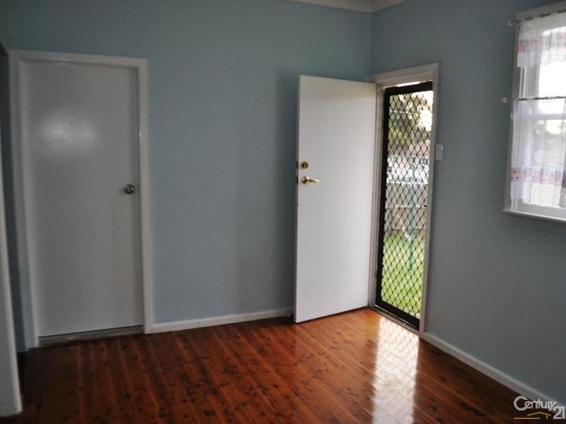 250 Ware Street, Fairfield Heights NSW 2165