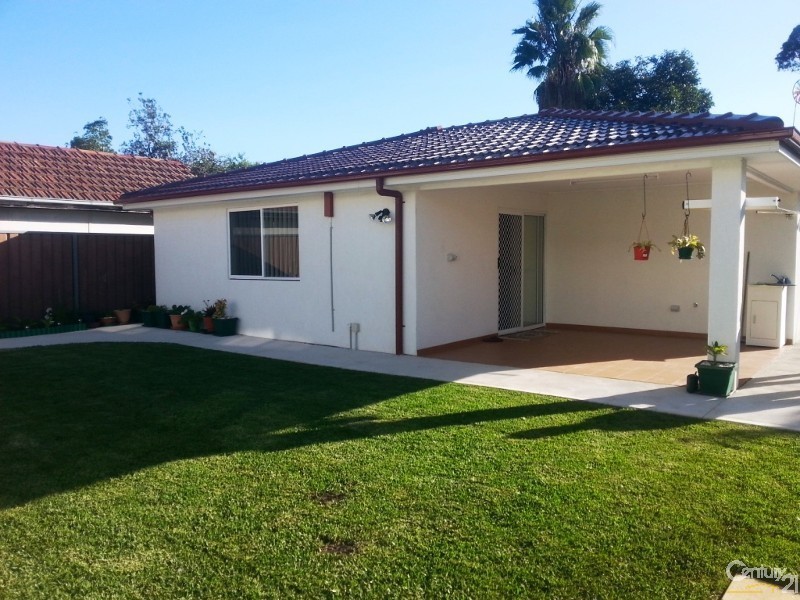 15 Roselyn, Liverpool NSW 2170