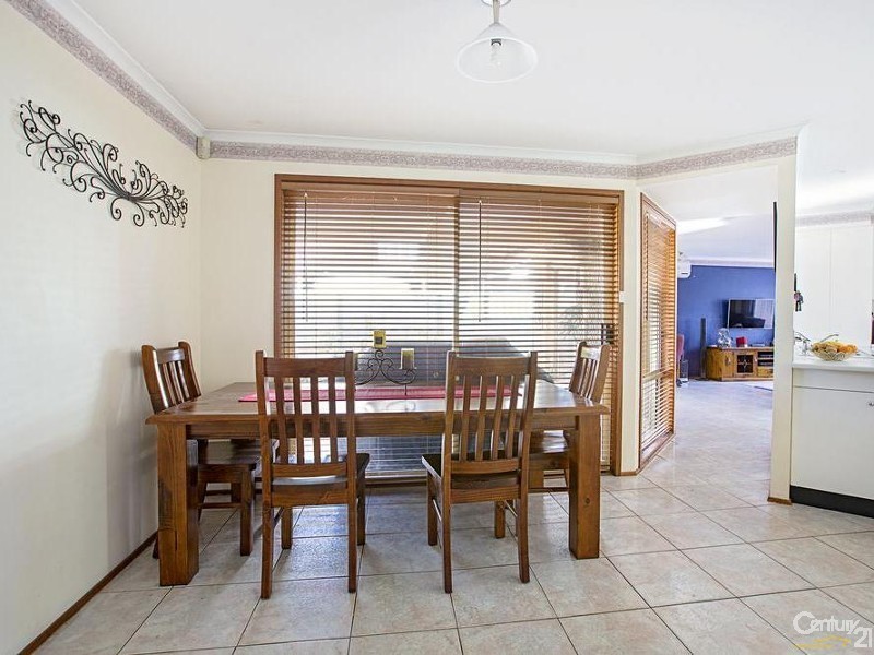 14 Brisbane Road, St Johns Park NSW 2176