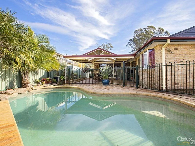 14 Brisbane Road, St Johns Park NSW 2176