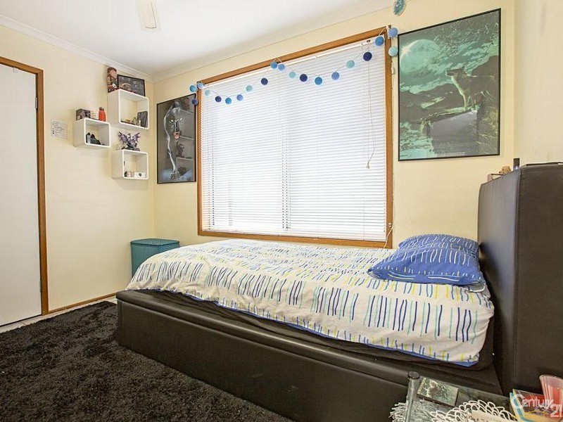 14 Brisbane Road, St Johns Park NSW 2176