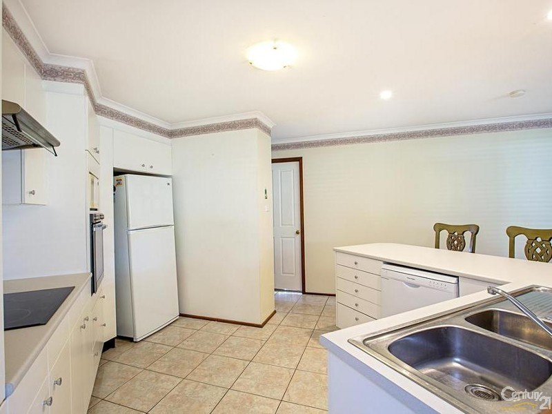 14 Brisbane Road, St Johns Park NSW 2176