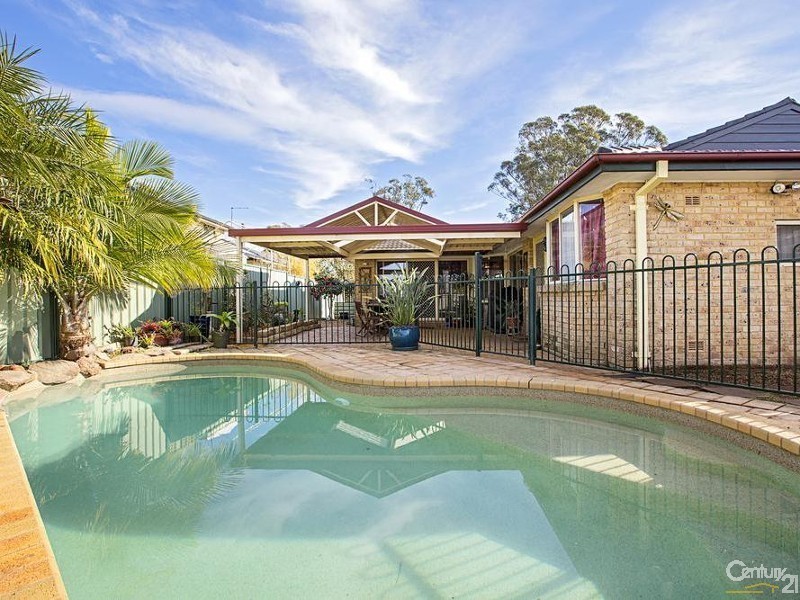 14 Brisbane Road, St Johns Park NSW 2176