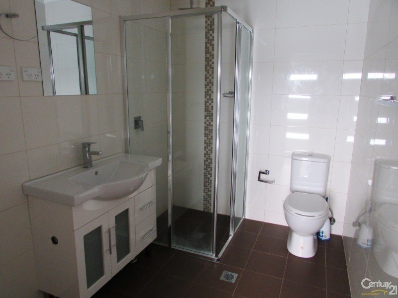 1A Myora Close, Green Valley NSW 2168