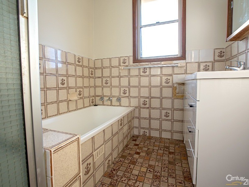 13 Mistral Street, Greenfield Park NSW 2176