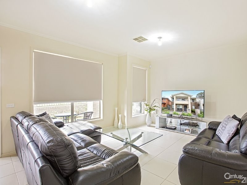 1/120 Edensor Road, Bonnyrigg NSW 2177