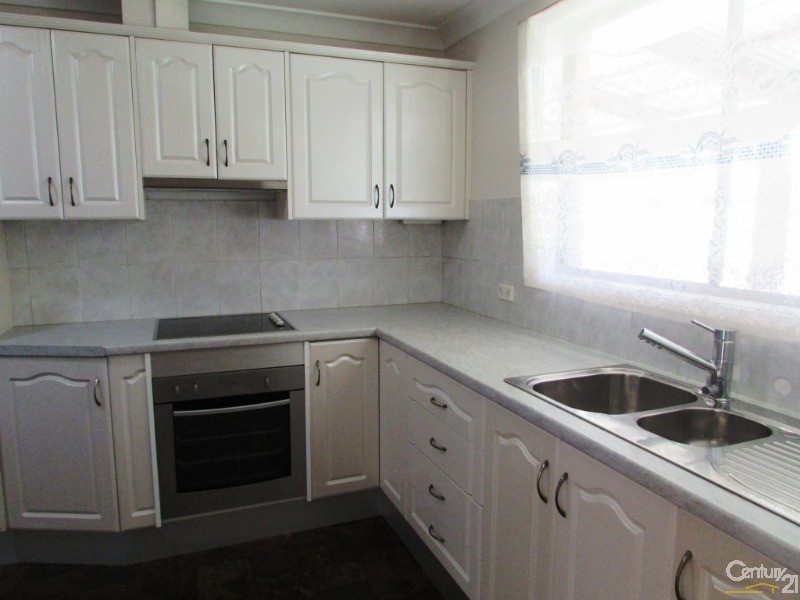 9 Miami Close, Greenfield Park NSW 2176