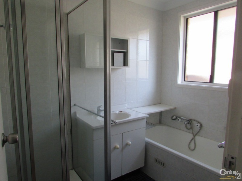 9 Miami Close, Greenfield Park NSW 2176