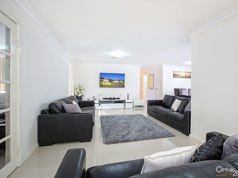 2 Arrawatta Close, Edensor Park NSW 2176