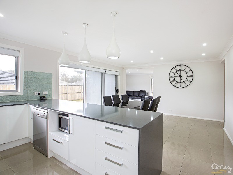 5 Wrigley Avenue, Middleton Grange NSW 2171