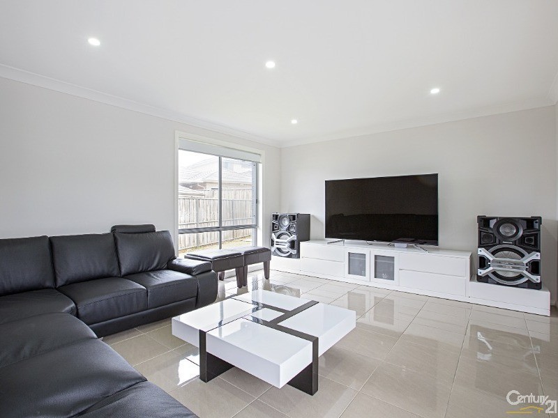 5 Wrigley Avenue, Middleton Grange NSW 2171