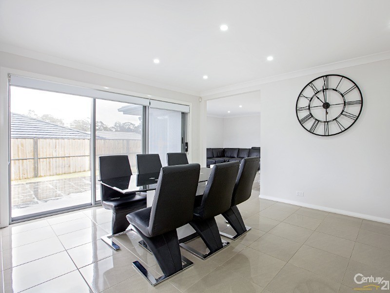 5 Wrigley Avenue, Middleton Grange NSW 2171