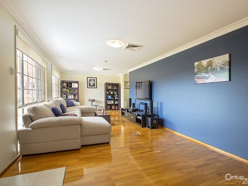 6 Bass Close, Hinchinbrook NSW 2168