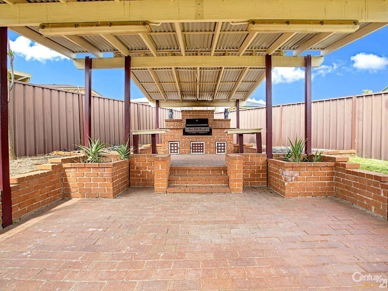 6 Bass Close, Hinchinbrook NSW 2168