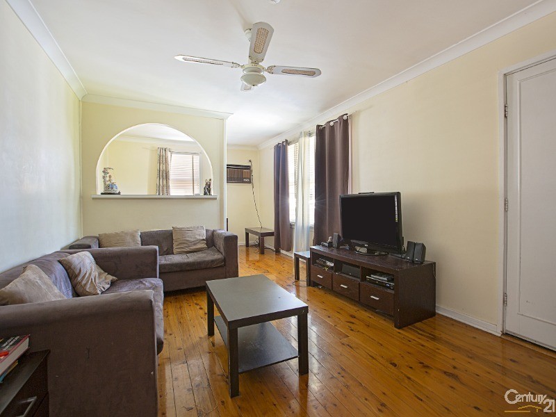 6 Leicester Place, Miller NSW 2168