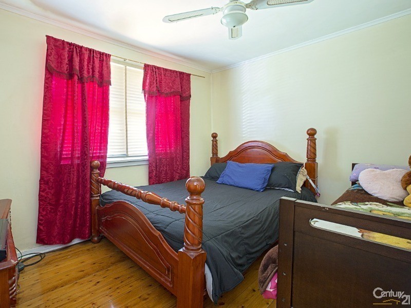 6 Leicester Place, Miller NSW 2168