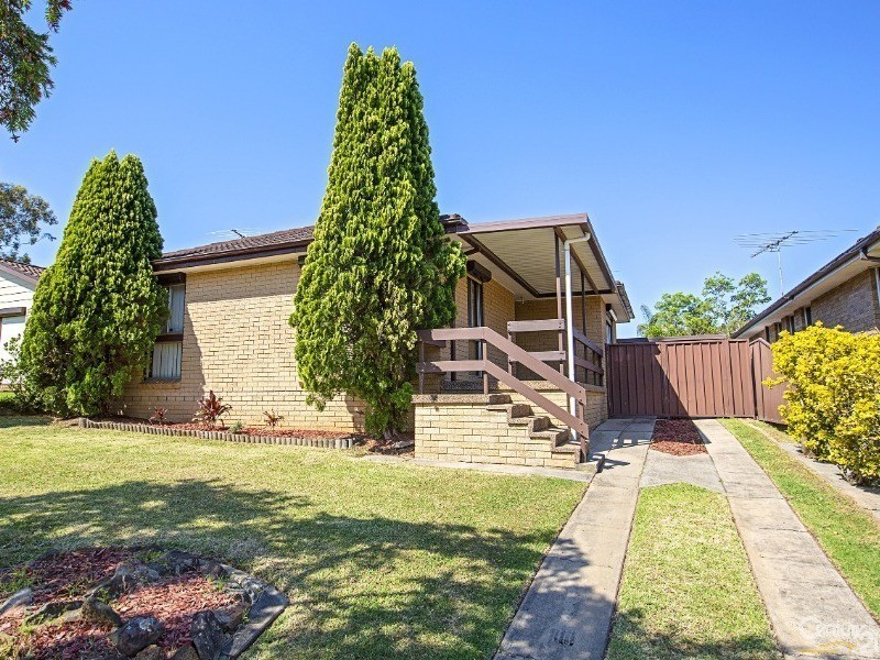 6 Lawley street, Bossley Park NSW 2176