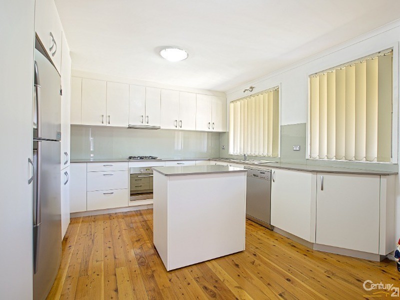 6 Lawley street, Bossley Park NSW 2176