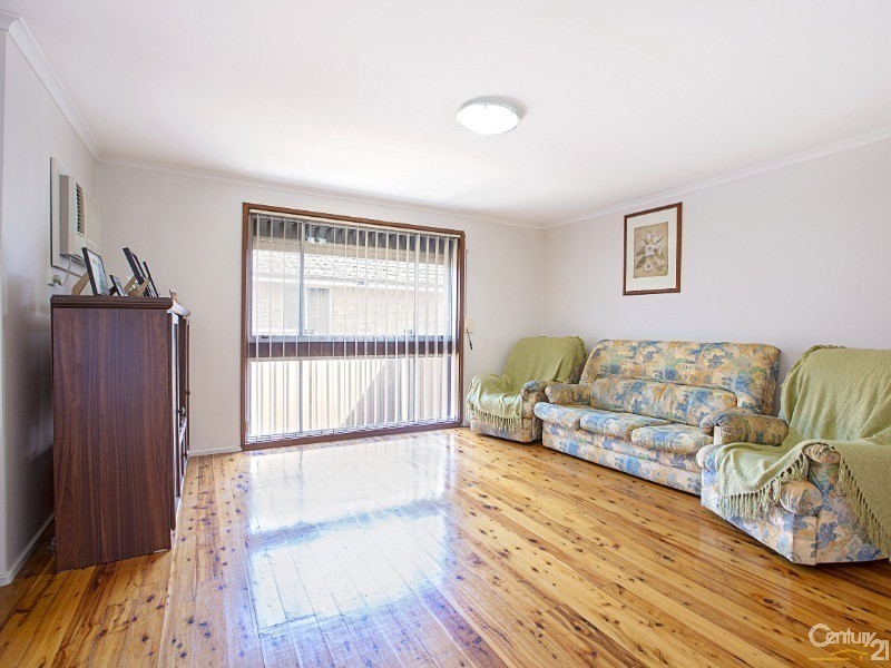 6 Lawley street, Bossley Park NSW 2176