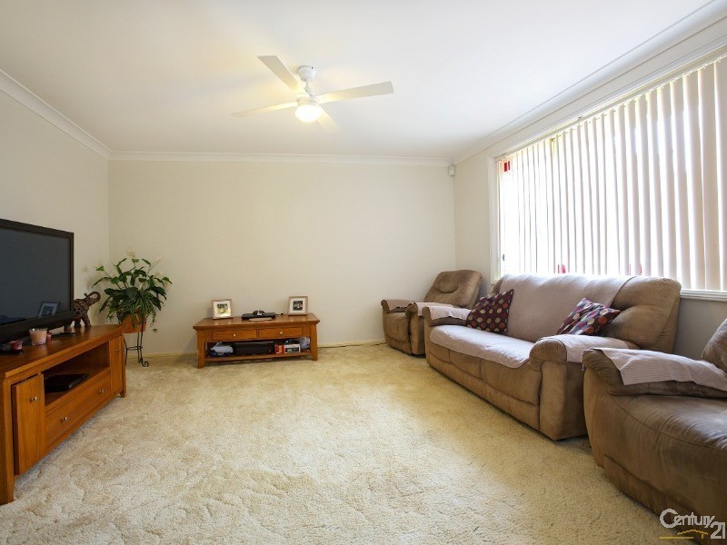 37 Currawong Road, Green Valley NSW 2168