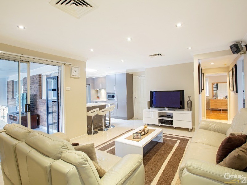 10 Ripple Close, Greenfield Park NSW 2176