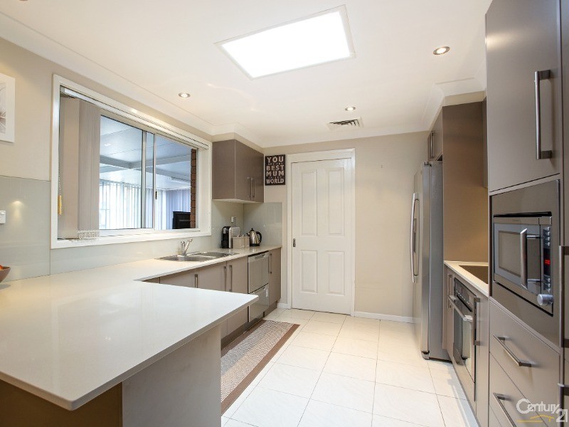 10 Ripple Close, Greenfield Park NSW 2176