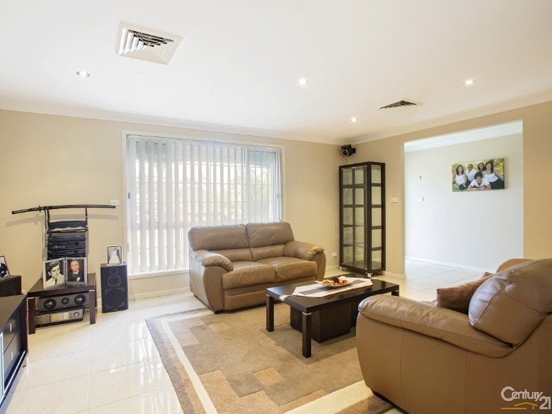 10 Ripple Close, Greenfield Park NSW 2176