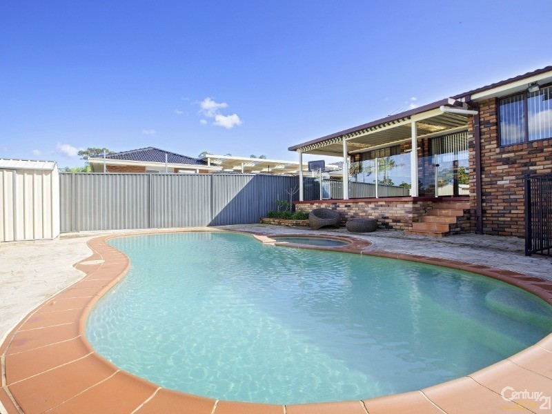 17 Cree Crescent, Greenfield Park NSW 2176