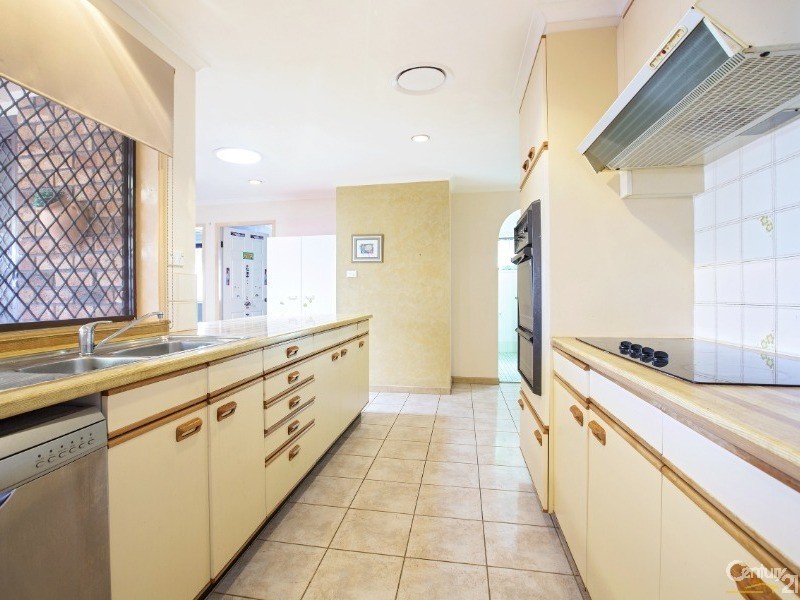 44 Glen Elgin Crescent, Edensor Park NSW 2176