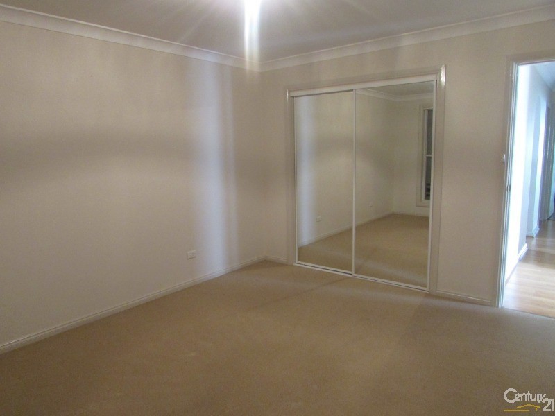 6 Bicane Close, Edensor Park NSW 2176