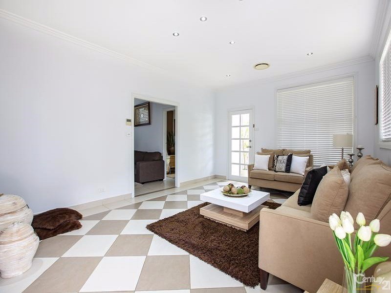 5 Nolan Place, Mount Pritchard NSW 2170