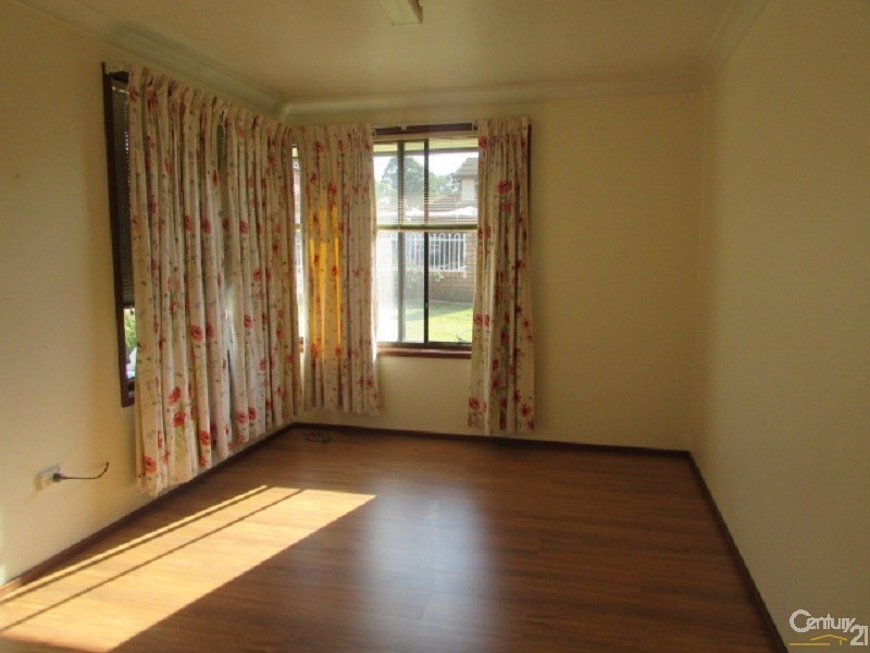 3 Nundah Street, St Johns Park NSW 2176